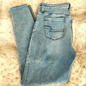 American Eagle Super High Rise Jeggings Size 10